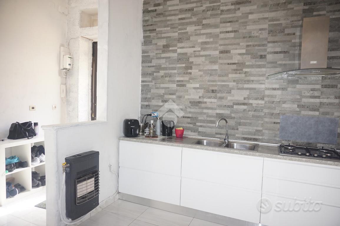 Subito - TECNOCASA - STUDIO BELLIZZI SRL - 2 LOCALI A BELLIZZI ...