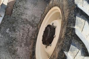 pneumatici  pirelli 380 /70 r 28 