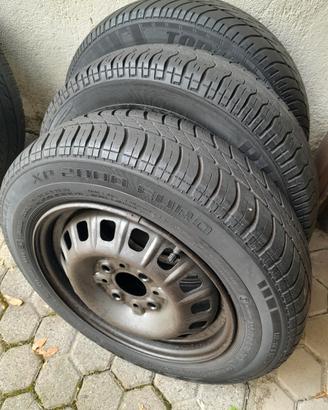 Pneumatici  135/80 R13 70T con Cerchi in Ferro

