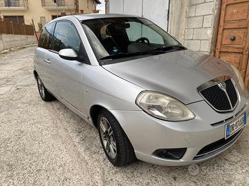 Lancia Ypsilon 1.3 mjet 75cv