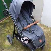 passeggino fronte mamma/strada