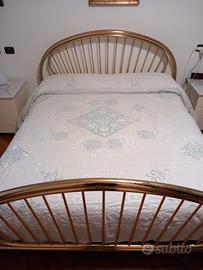 Copriletto antico a uncinetto fatto a mano 