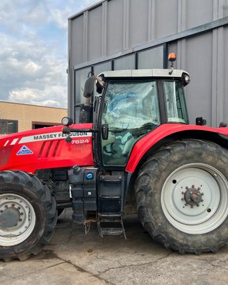 Trattore agricolo usato Massey Ferguson 7624 Dyna 