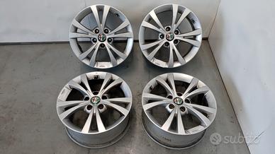 KIT 4 CERCHI IN LEGA ALFA ROMEO GIULIETTA 2010>201