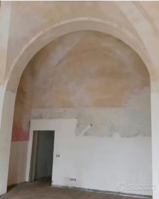 Ambiente unico voltato, ma soppalcabile