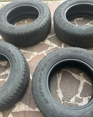 Gomme 4 stagioni 265/65-17 112T