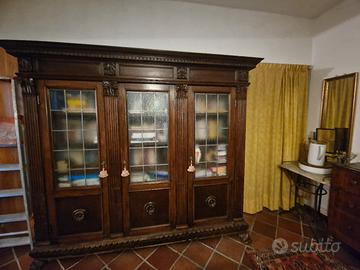 Libreria antica in stile rinascimentale