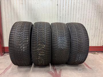 X4 Hankook 215/40R18 Invernali