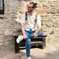 Custode, manutentore, giardiniere e architetto