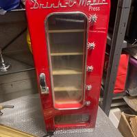 FRIGO DISTRIBUTORE LATTINE BIBITE