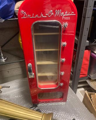 FRIGO DISTRIBUTORE LATTINE BIBITE