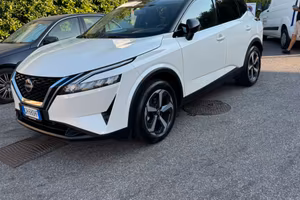Nissan Qashqai anno 2022 allestimento N-connecta