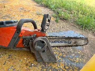 Motosega e tagliabordi Husqvarna a batteria