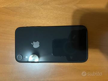 iphone xr 128 gb e 3 cover nuove e una usata