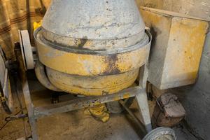 Betoniera monofase 220v 250litri a bicchiere IBE