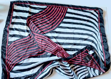 Lotto 3 Pezzi: 2 Paia Guanti Pelle e Foulard