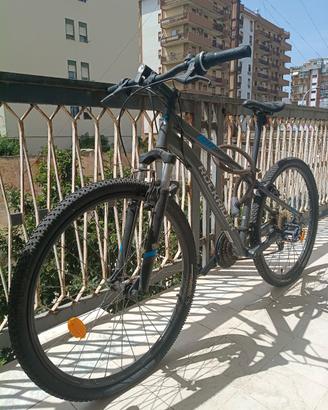Rockrider ST 100