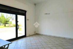 NEGOZIO A FORLÌ