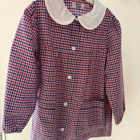 Grembiule da bambina mai utilizzato