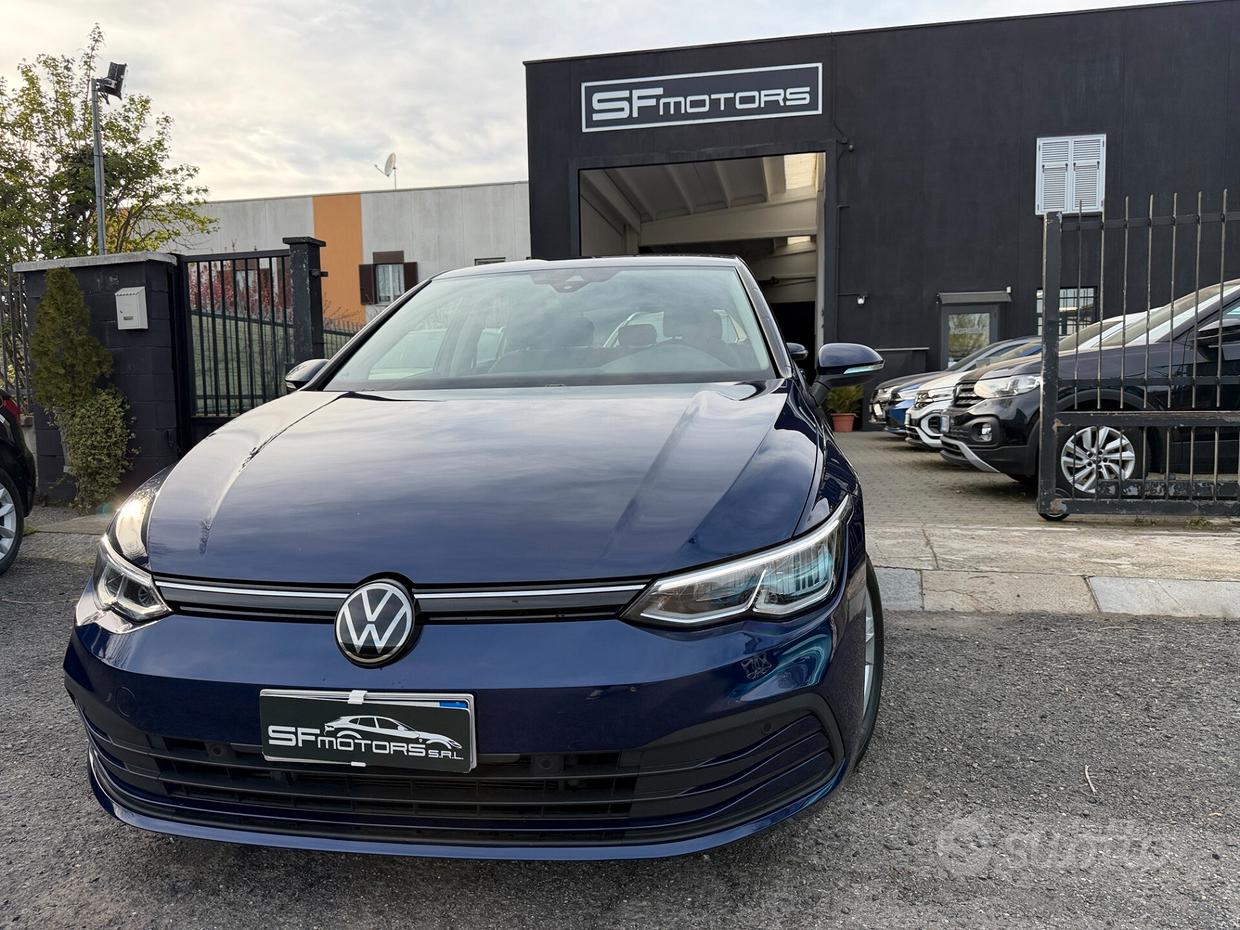 VOLKSWAGEN Golf 8ª serie