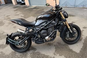 Benelli 752s special esition