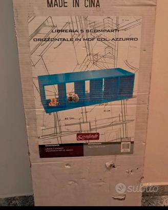 libreria orizzontale azzurra