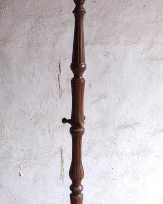 Appendiabiti attacapanni da terra in legno vintage