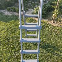 scaletta per piscina 