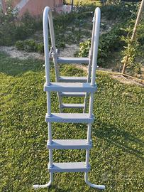 scaletta per piscina 