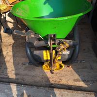 Spandiconcime per trattore