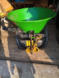 Spandiconcime per trattore