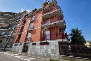 3 LOCALI A CARMAGNOLA