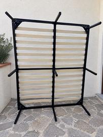Rete letto a doghe con struttura in metallo