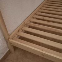 letto a castello legno con materassi