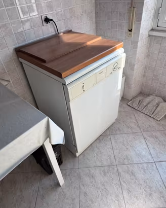 Cucina completa di elettrodomestici