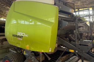 Rotopressa Claas Variant 380