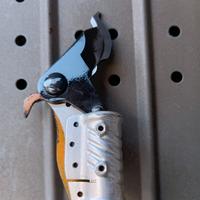 Forbici ad asta 2mt a batteria