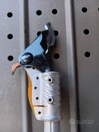 Forbici ad asta 2mt a batteria