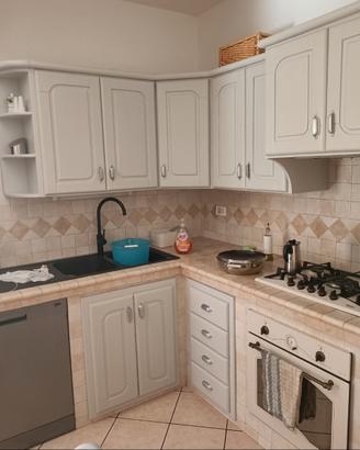 Cucina legno elementi pensili cassetti ante 