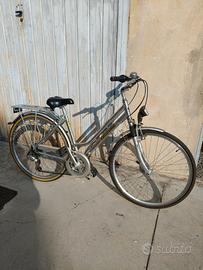 bicicletta da donna city bike da 28" in alluminio 