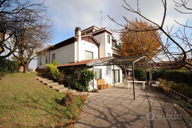 VILLA SINGOLA A CASSAGO BRIANZA