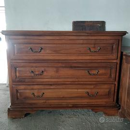 Cassettiera e comodini artigianali - antiquariato