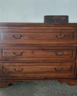 Cassettiera e comodini artigianali - antiquariato