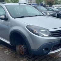 Dacia sandero anno 2012 benzina gpl ricambi