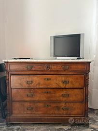 Cassettiera in legno