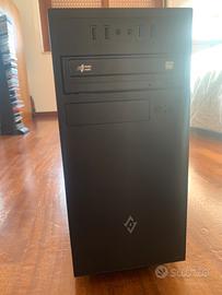 Desktop pc fisso pronto all’uso