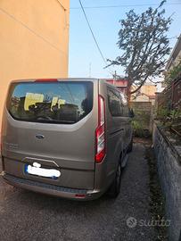 Ford tourneo custom