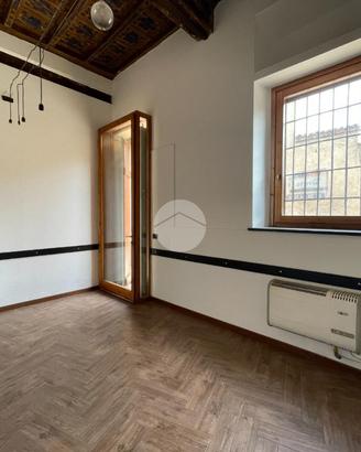 UFFICIO A ROBECCO SUL NAVIGLIO
