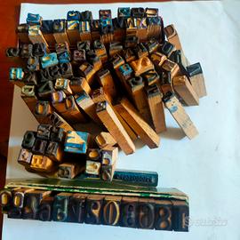 timbri con base in legno