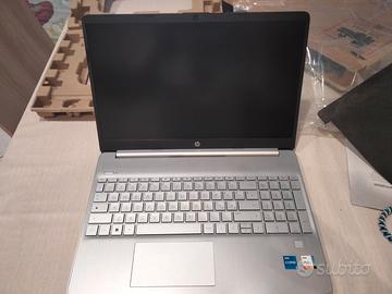Laptop HP 15s-fq4xxx
